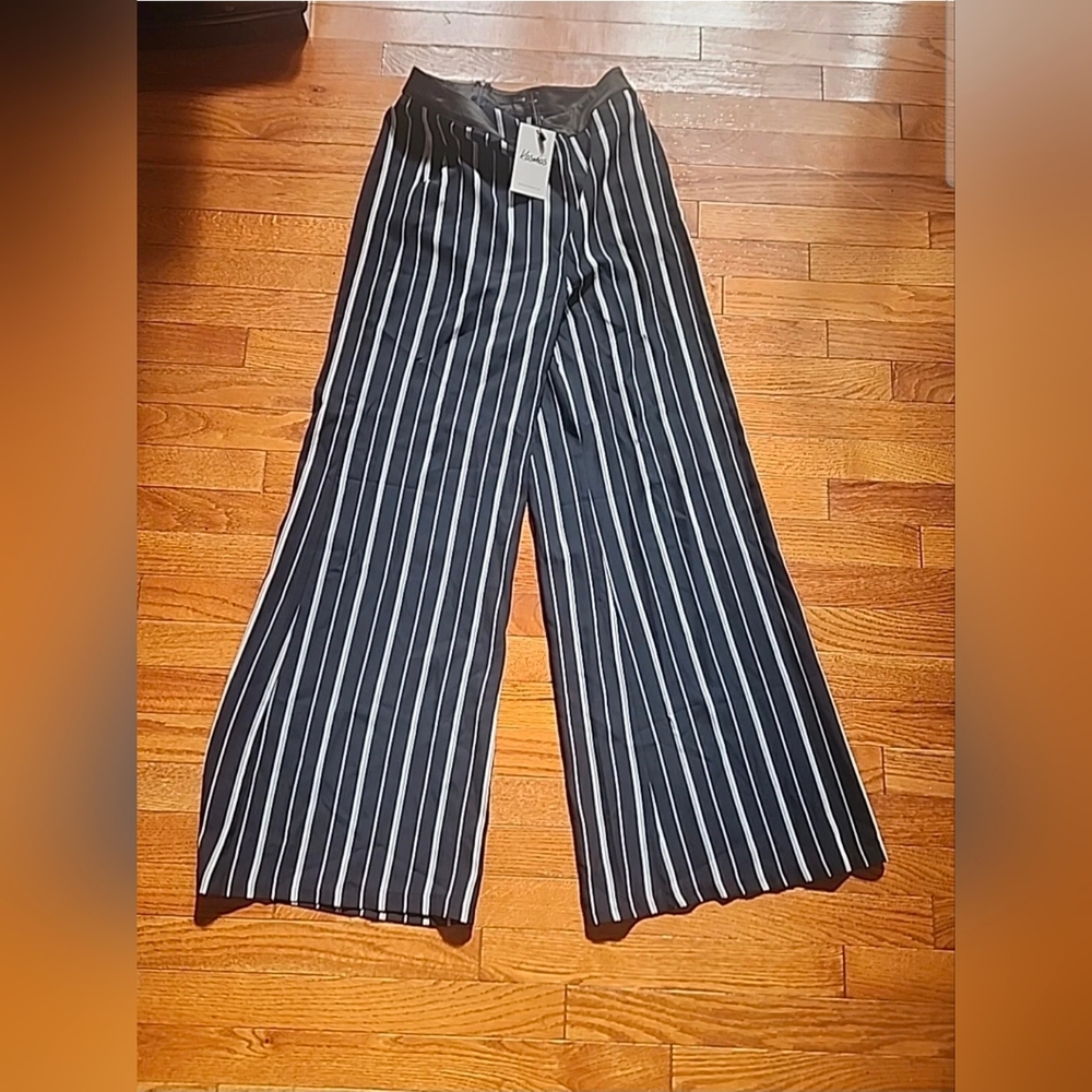 Kosmios Blue/ White Striped Bottom Pants Women’s Zipper Pockets Sz M NWT